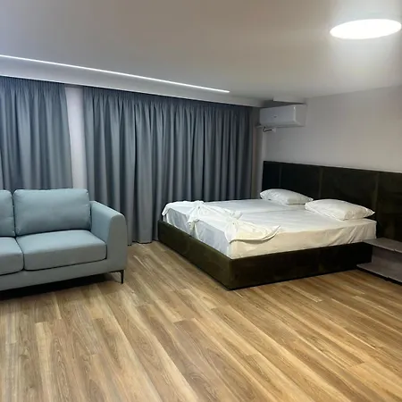 Estel Tirana